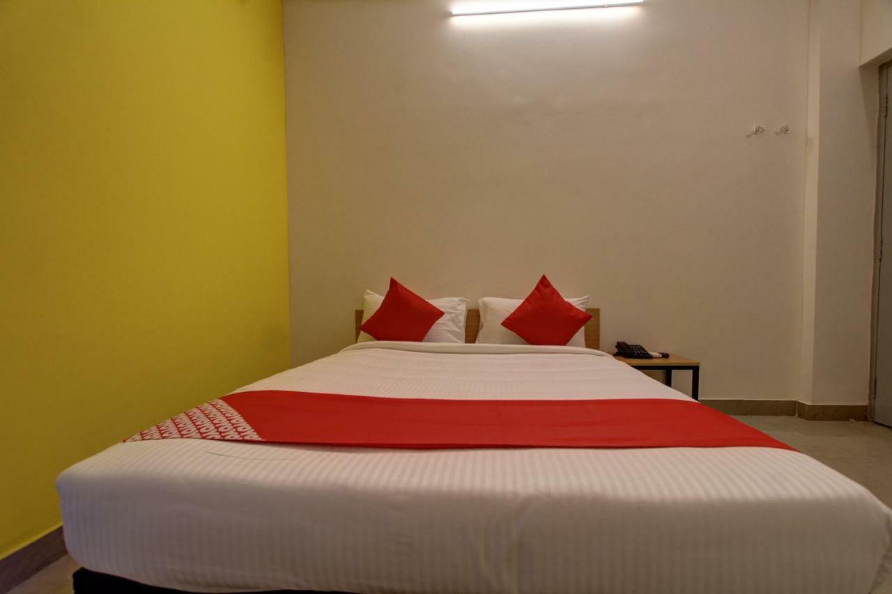 Oyo Flagship 36650 Tristar Inn Coimbatore Rom bilde